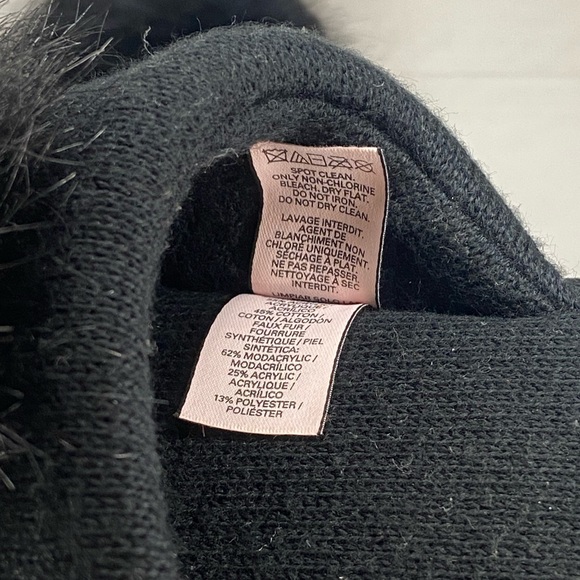 Victoria's Secret Sleep Pom-Pom Pretty Slippers Black Small (5/6) NWOT - Picture 8 of 10